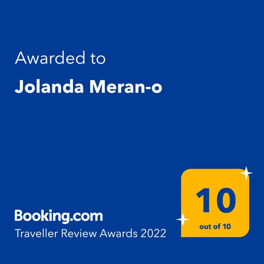 Penthouse Jolanda Meran-o *